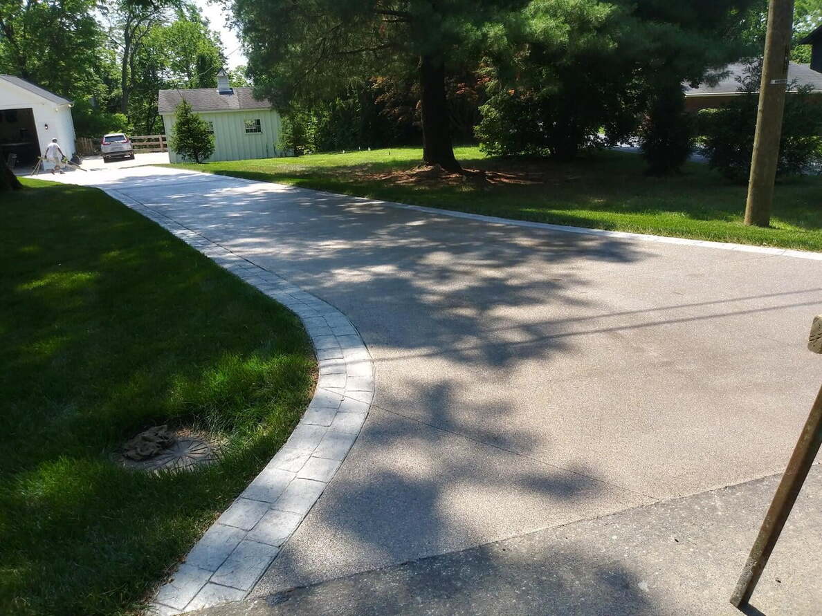 Exposed Aggregate with Cobblestone Borders 3